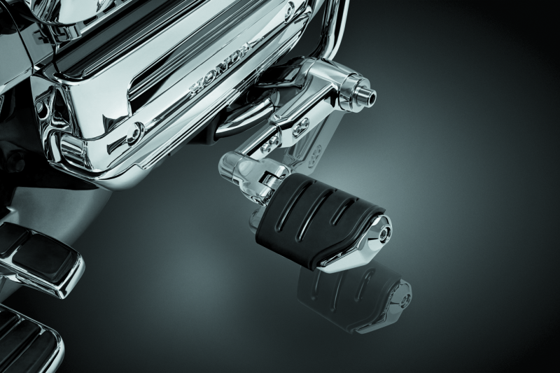 Kuryakyn Ergo III Adjustable Mount with Trident Dually ISO Pegs for Honda Gold Wing