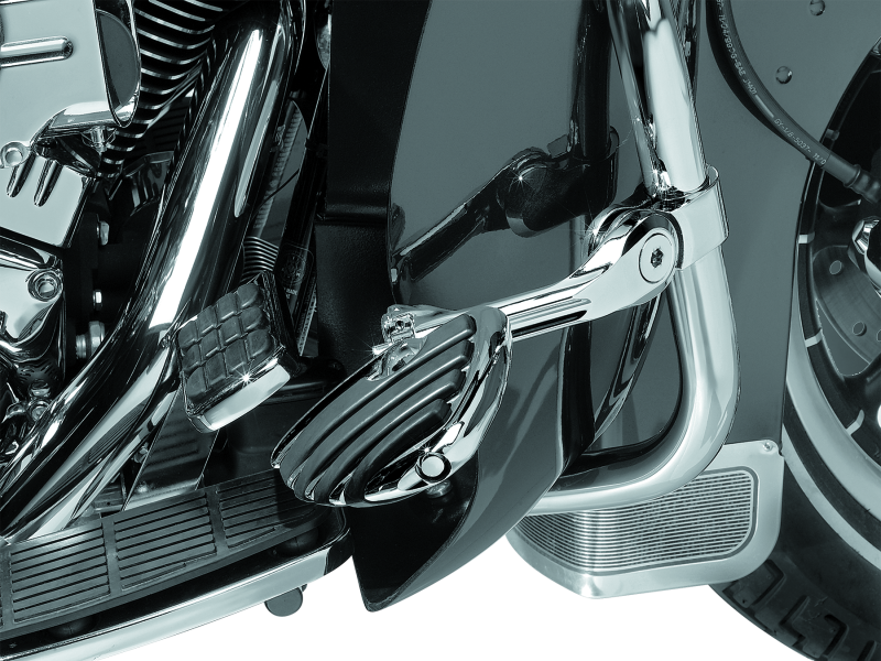 Kuryakyn Tour-Tech Cruise 6-Inch Mount Arm with ISO Wing Pegs and 1-1/4-Inch Clamp in Chrome