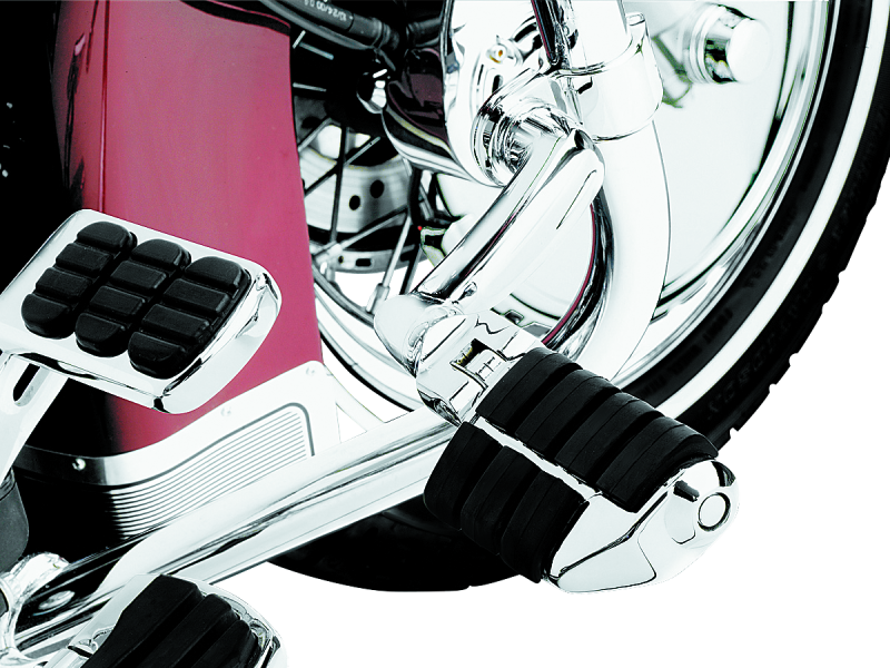 Kuryakyn Longhorn Offset Dually ISO Pegs with 1-1/4 Inch Clamp in Chrome - Model 4575