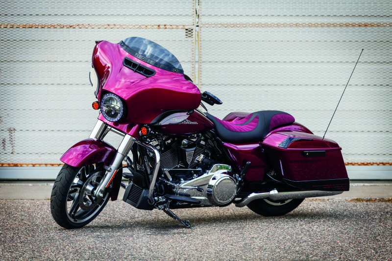 Kuryakyn Smooth Windshield Trim for 2014-2015 Harley Davidson Touring Models - Gloss Black (Part No. 1389)
