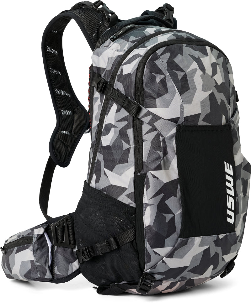 USWE Shred MTB Daypack 25L – Camo and Black Performance Bike Backpack