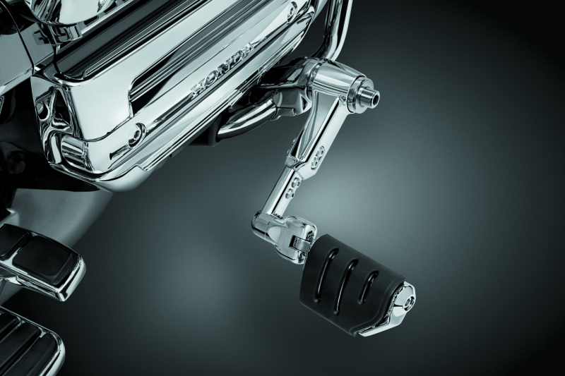 Kuryakyn Ergo III Adjustable Mount with Trident Dually ISO Pegs for Honda Gold Wing