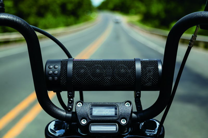 Kuryakyn Road Thunder Plus Sound Bar by MTX - 300-Watt Powersports Bluetooth Marine Audio System