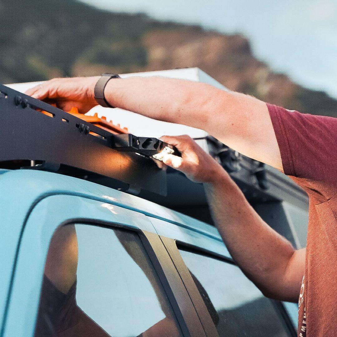 Roof Rack Handle with Dome Light (Pair)