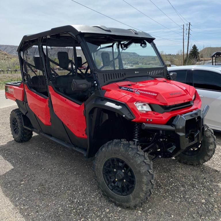 Honda Pioneer 1000 Vented Glass Windshield