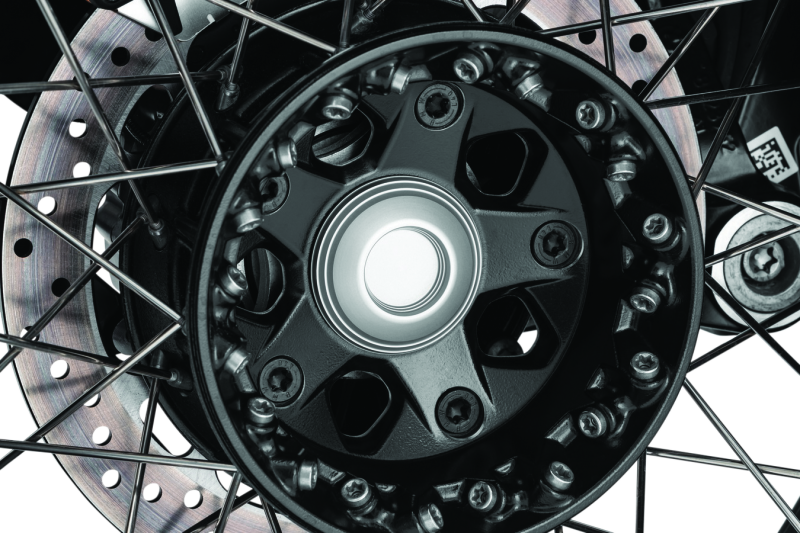 Kuryakyn Lodestar Front Axle Sliders for BMW R1200 Series – Impact Protection and Easy Maintenance