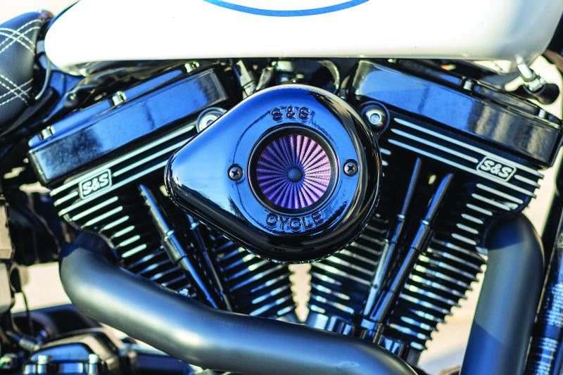 S&S Cycle 08-16 Touring / 16-17 Softail Models Stealth Air Stinger Kit with Gloss Black Cover