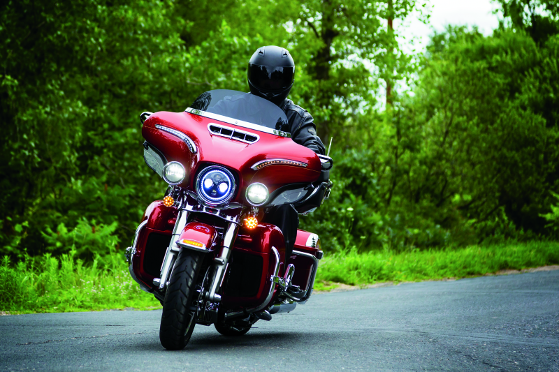 Kuryakyn Smooth Windshield Trim for Harley-Davidson Touring Models – Chrome Finish (Part #1387)