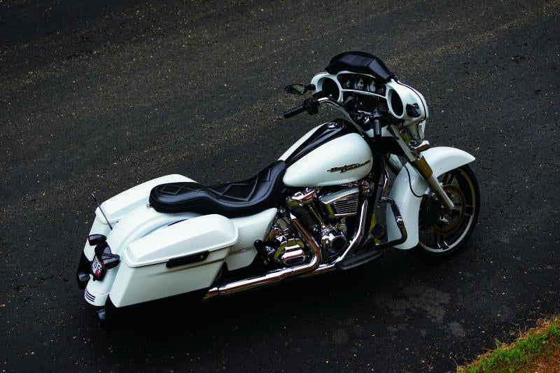 Kuryakyn Smooth Dash Console for Harley Davidson FLHT, FLHTC, FLHX, FLTR (Part No. 5689)