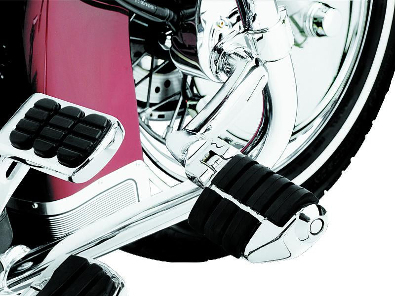 Kuryakyn Longhorn Offset Dually ISO Pegs with 1-1/4 Inch Clamp in Chrome - Model 4575
