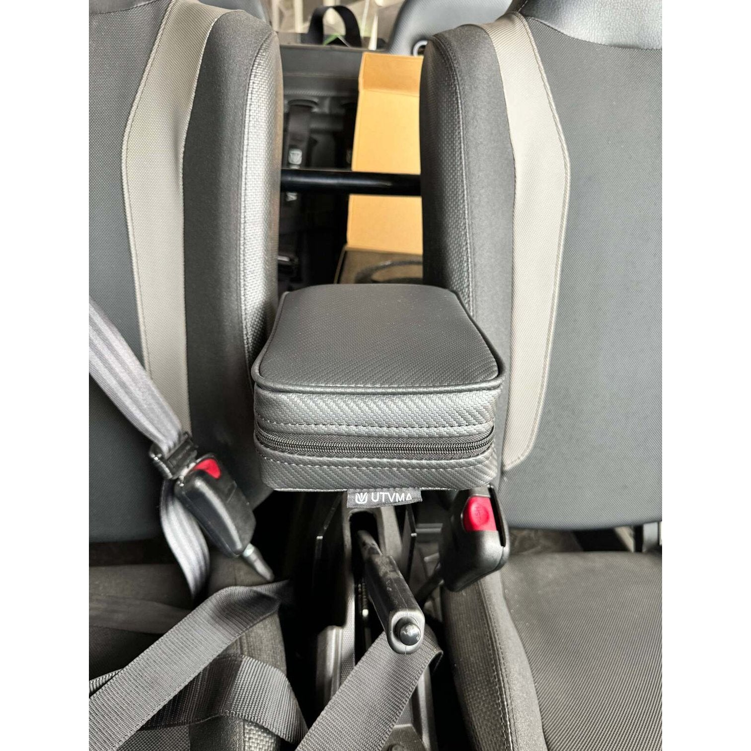 UTVMA '14-'23 Polaris RZR 1000/900 Armrest w/ Bracket