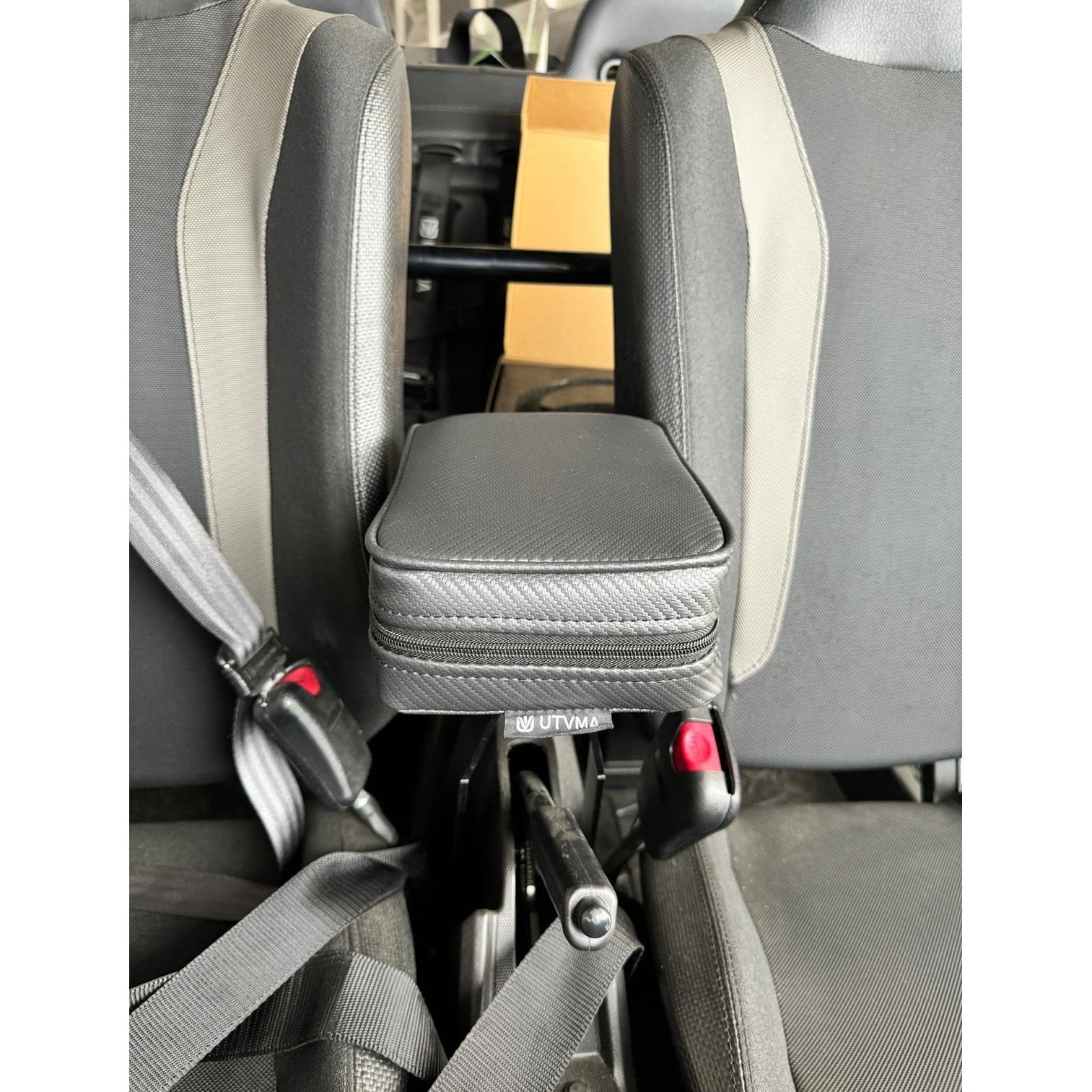 UTVMA '15-'24 Polaris RZR Trail Armrest with Bracket