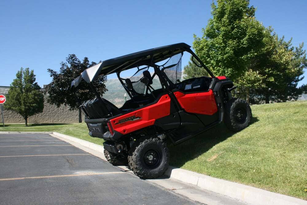 UTVMA '16-'24 Honda Pioneer 1000 Backseat & Roll Cage Kits